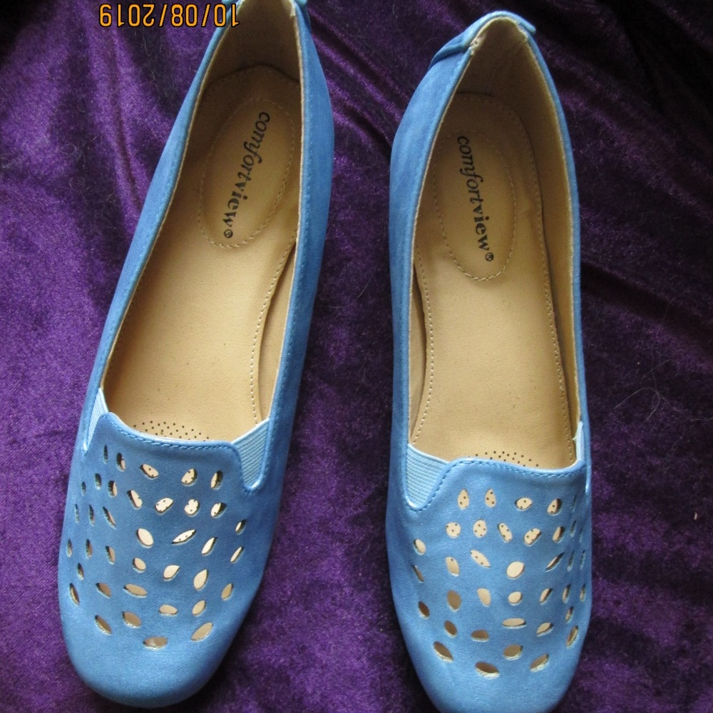 Comfortview Light Blue Perforated Wedges